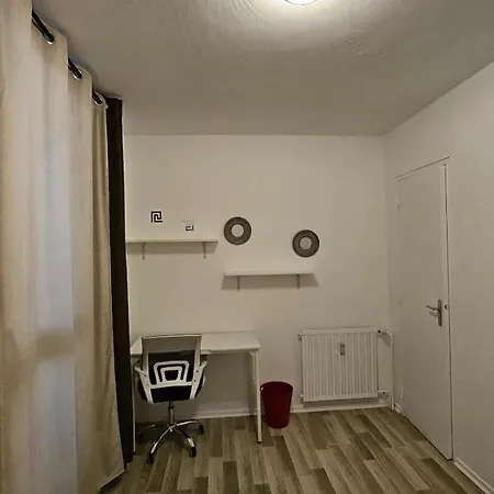 Ruby - 20 Min To Paris Homestay *