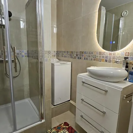 Ruby - 20 Min To Paris Guest house